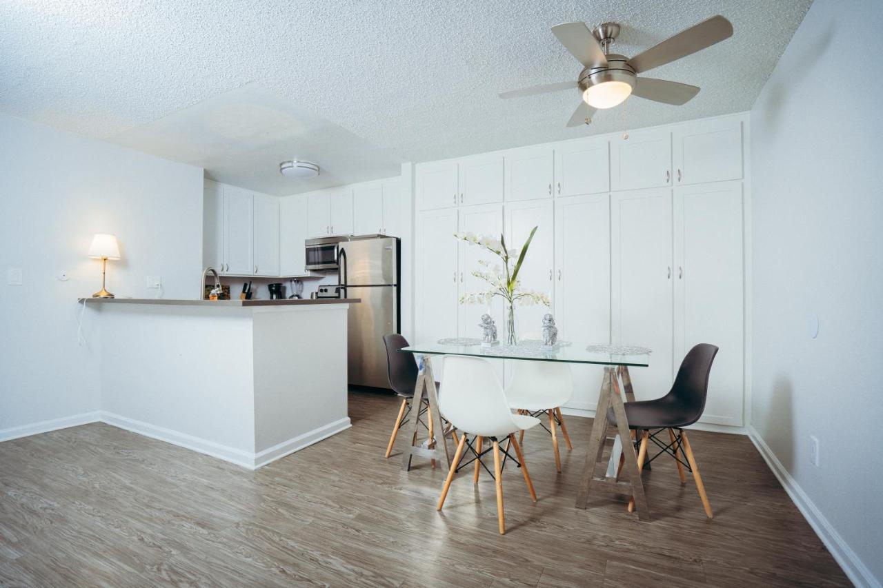 Apartment Beautiful 1 Bedroom Suite In Central Location! Los Angeles